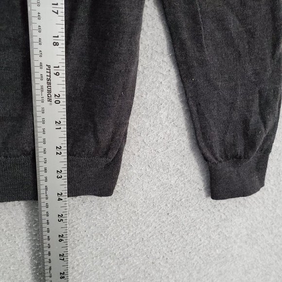 Calvin Klein Women Sweater Medium Gray 100% Merino Wool Long Sleeve V Neck‎ READ - Picture 4 of 8
